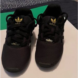 Adidas kid shoe
